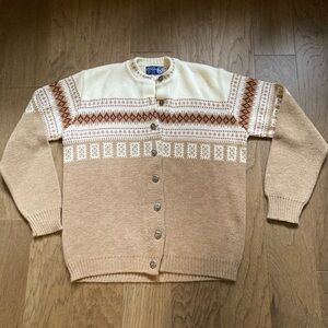 Vintage woolen Salesroom Beige and Cream Cardigan-size 42